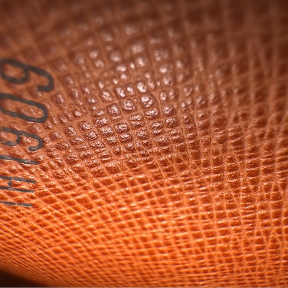 Louis Vuitton Saint Cloud GM Monogram Crossbody Bag Vintage 1999 France - Picture 14 of 16